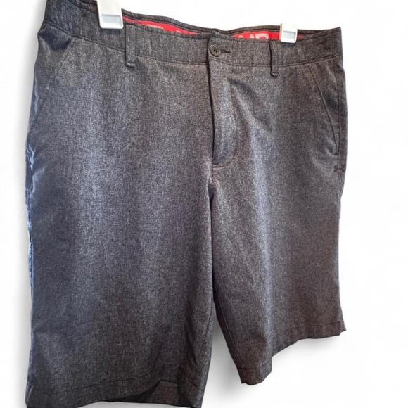 Under Armour Charcoal Men's Flat Front Shorts 34 Waist - Picture 1 of 6